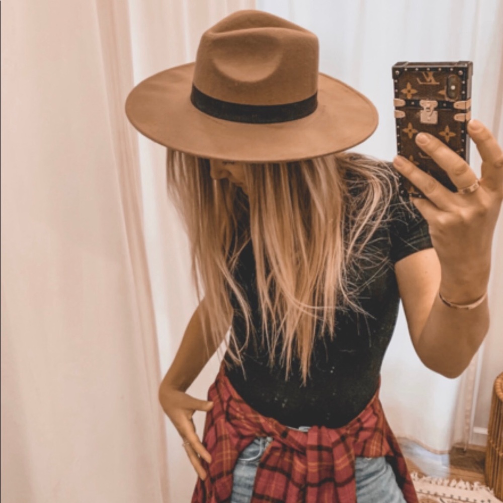 Stiff brim hat